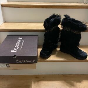 BearPaw Women's Black Fur Winter Boots size 8